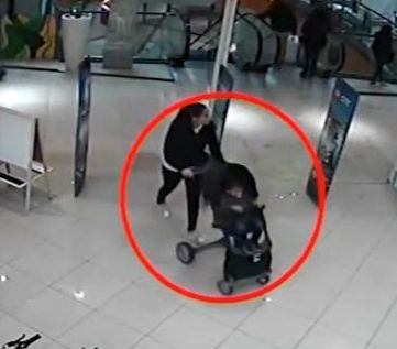Жена открадна детска количка в столичен мол