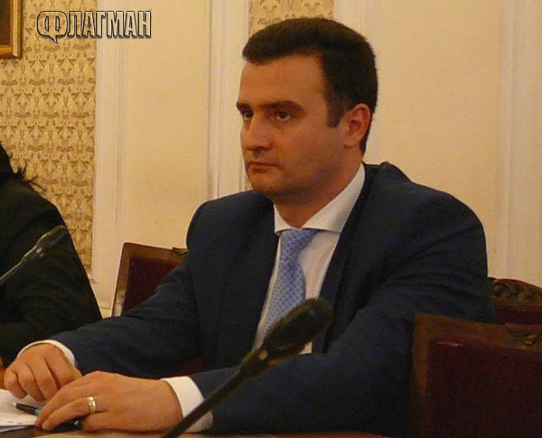 Жечо Станков подаде оставка като депутат, Галя Василева влиза в парламента