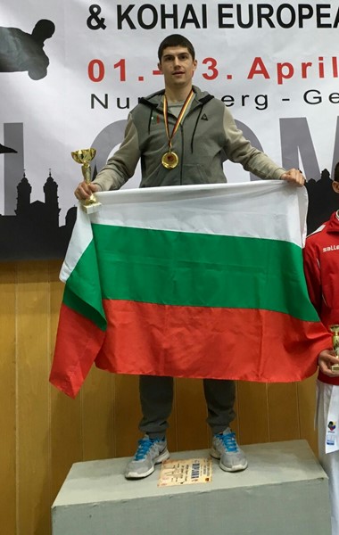 Шампионът по карате Тодор Събев пострада тежко на първенство в Белград, Борисов прати „Спартан“ да го прибере