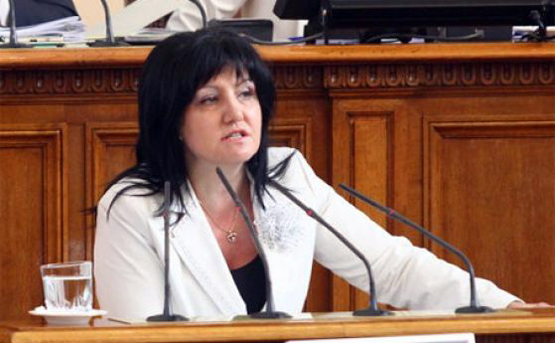 Караянчева разкри кои ще са шефовете на комисиите в НС