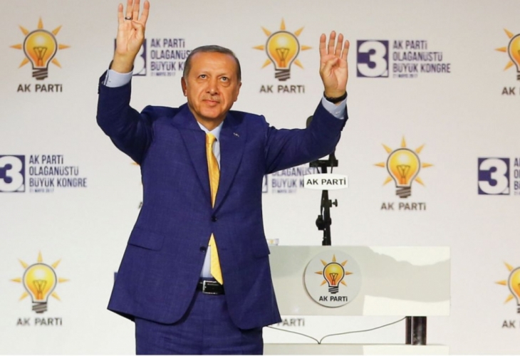 Рокади по върховете на управляващата партия в Турция