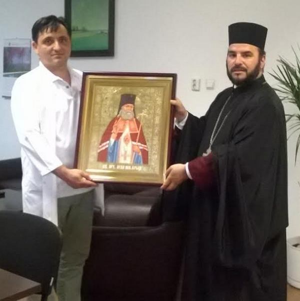 Икона на светец-хирург ще закриля лекари и пациенти на УМБАЛ Бургас
