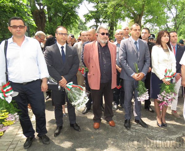 Eто как Бургас почете 141-ата годишнина от смъртта на революционера Христо Ботев