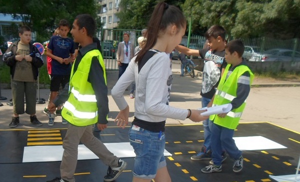 ОДМВР-Бургас и местна фирма пазят децата на пътя с общи инициативи