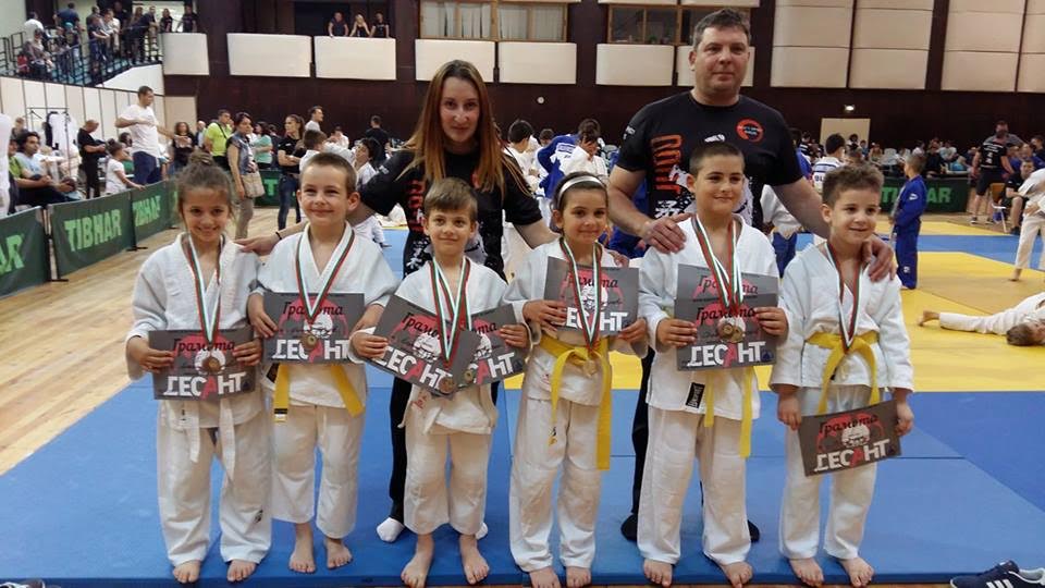 Бургаските джудисти се върнаха с 9 медала от "Купа Варна"