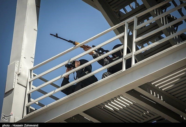 Терорът в Техеран! Загиналите са осем, ликвидиран е терорист (СНИМКИ 18+)