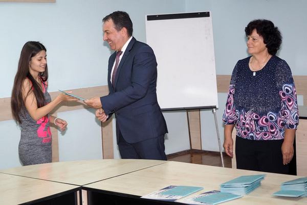Кметът на Несебър връчи дипломите за средно образование на  зрелостниците