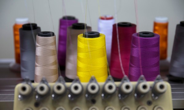 Заплатите на шивачките ни – като в Китай! "Бодат" очи за без пари