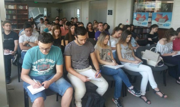 300 македонци напират за нашите университети