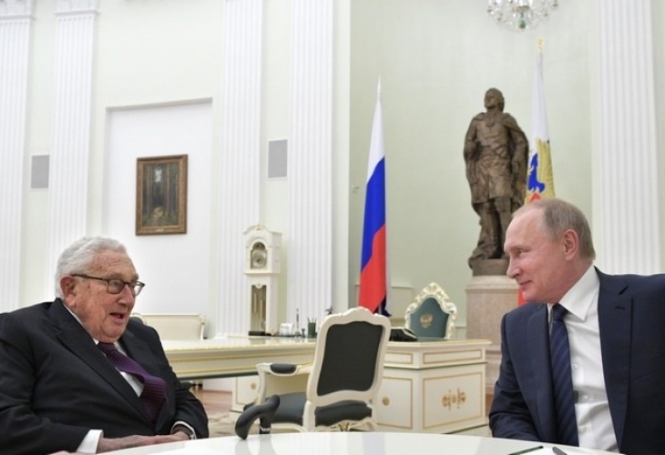 Кисинджър подготвя почвата за първата среща на Путин с Тръмп
