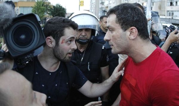 Асоциацията на европейските журналисти осъжда остро агресията на Перата срещу тв оператор