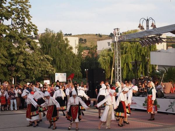 Артисти от Гърция, Македония, Сърбия и Албания пристигат в Карнобат за Балканския  фестивал на изкуствата