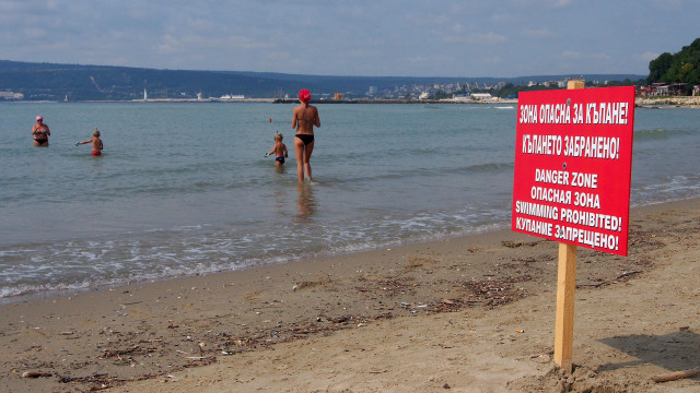 Ето ги трите най-мръсни плажа в България, дебне ви опасност от букет вируси