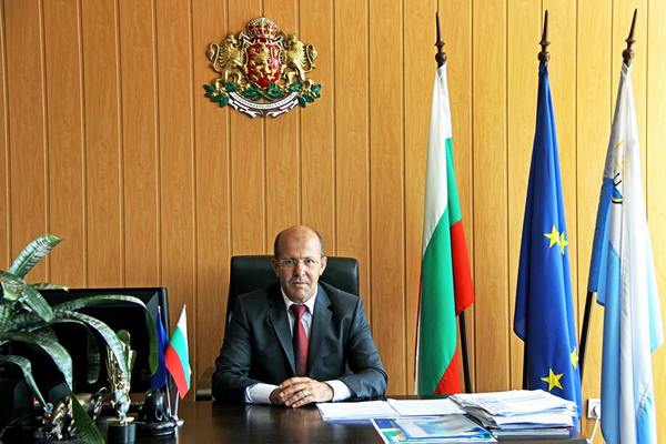 Кметът на Приморско с престижен приз за принос в развитието на морския регион (СНИМКИ)