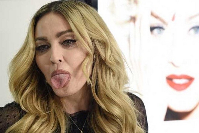 Компания плаща на Мадона тлъсто обезщетение за намеса в личния й живот