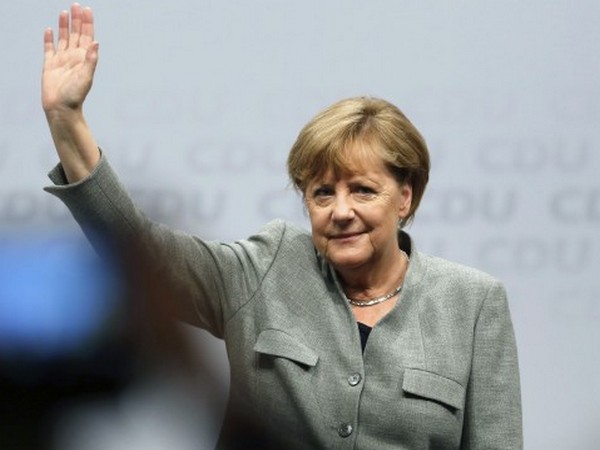 Може ли Меркел да бъде изместена? Шулц вярва в това