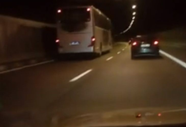 Игра със смъртта: Хванаха на ВИДЕО опасен автобус да лети с превишена скорост и то в тунел "Траянови врата"