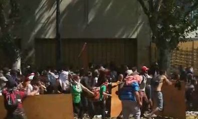 Протестиращи и полиция се биха в Буенос Айрес