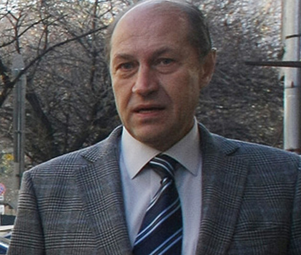 Без право на глас и за  нула време парламентът уволни Георги Гатев от Бюрото за контрол на СРС