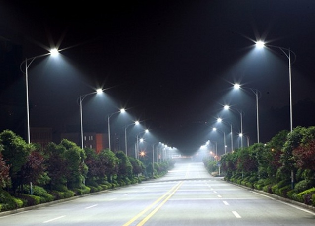 Уличното LED осветление вреди на зрението и съня