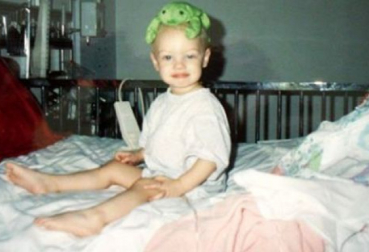 Младо момиче получи два пъти най-страшната диагноза, но след години борба с рака се върна в същата болница и...
