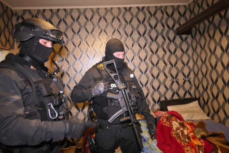 Масирана акция на ГДБОП разтърси седем града - задържани са 12 души! (СНИМКИ/ВИДЕО)