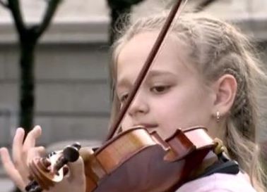 10-годишни музиканти: Обичаме учителите, защото без тях нямаше нямаше нищо да знаем (ВИДЕО)