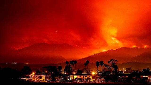 Цяла Северна Калифорния е пометена от бушуващи пожари