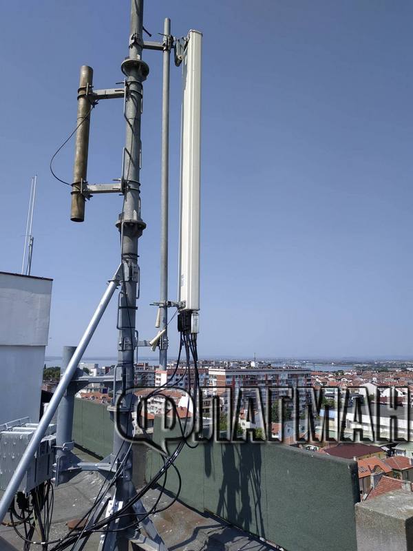 Проучване на Флагман.бг: Облъчват ли ни антените на мобилните оператори в Бургас?