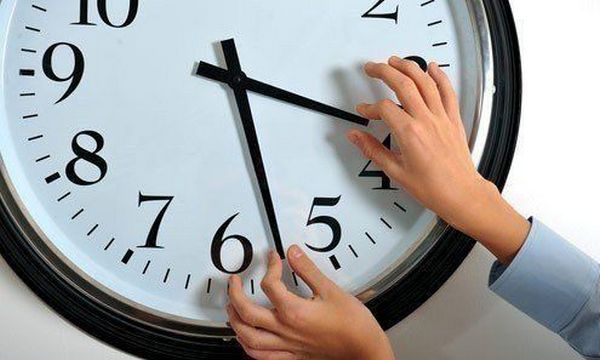Смяната на часовото време в ЕС ще се запази до 2021 г.