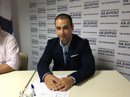 Живко Табаков: Всички завършващи Медицинския факултет трябва да остават поне 3 години в Бургас