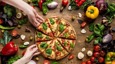 7 апетитни и бързи рецепти за домашна пица