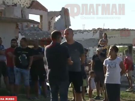 Багери в ромската махала в Стара Загора, събарят 97 незаконни постройки