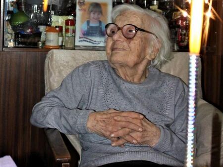 Плевенската учителка Богданка Иванова навърши 100 години