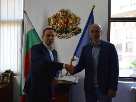 Посланикът на Азербайджан с първа визита след встъпването си в длъжност