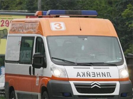 Катастрофа блокира пътя Бургас-Созопол, има ранени, сред тях и бебе