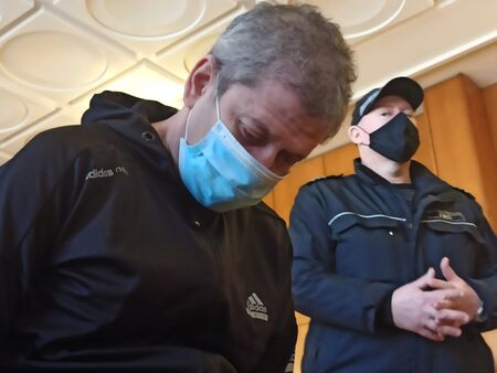 Защо "чистачът" на Рагевски не бе обвинен за съучастник в две жестоки убийства