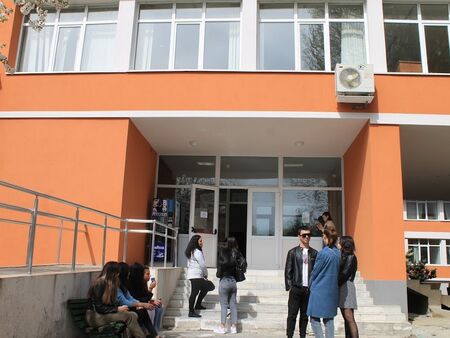 Университет „Проф. д-р Асен Златаров” в Бургас отвори врати за свои бъдещи студенти