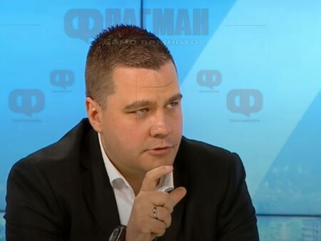 Асен Василев гласял Кирил Петков за финансов министър, щетите за България били огромни