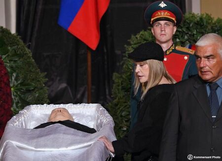 Защо Путин ще пропусне погребението на Горбачов