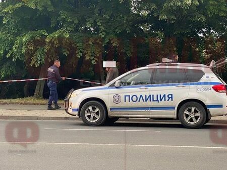 Екшън край София: Кола с мигранти блъсна патрулка при гонка с полицията