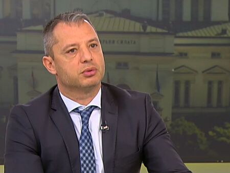 Делян Добрев: Ако Вежди Рашидов беше ударил звънеца, щяхме да се запътим към нови избори
