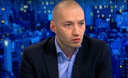 Шансовете да отидем на избори 2 в 1 са много сериозни, смята политологът Димитър Ганев