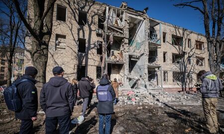 Руска ракета удари Краматорск, има загинал