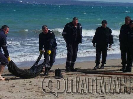 Трагедия в Китен! Двама рибари се обърнаха с лодката си в морето, единият загина, търсят тялото на другия
