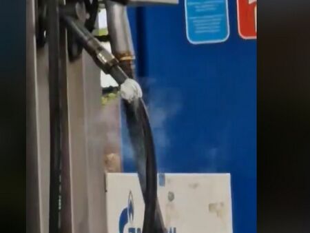 Газ изтича от маркуч на бензиностанция „Газпром“ в бургаския ж.к.“Меден рудник“ (ВИДЕО)