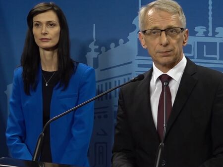 Сменят поне 6 министри на Денков заради ГЕРБ