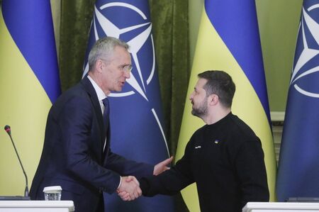 САЩ попариха надеждите за бързо присъединяване на Украйна към НАТО