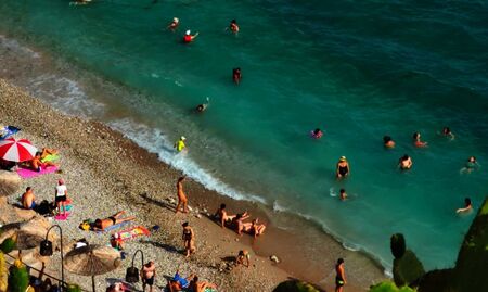 Гърците протестират за свободни плажове, искат да махнат концесиите