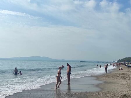 Опасният „Карпуз мелтем“ е в миналото, морето по Южното Черноморие е „тава“
